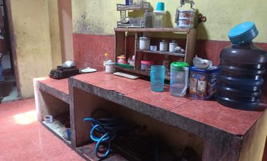 Dijual Rumah Luas Bonus 2 Ruko Strategis di Pabelan Kartasura