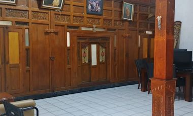 Dijual Rumah Hitung Tanah Luas 1.370 m² di Jalan Protokol Wonogiri