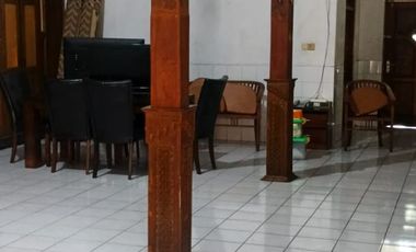 Dijual Rumah Hitung Tanah Luas 1.370 m² di Jalan Protokol Wonogiri
