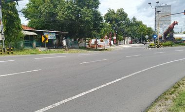 Dijual Rumah Hitung Tanah Luas 1.370 m² di Jalan Protokol Wonogiri