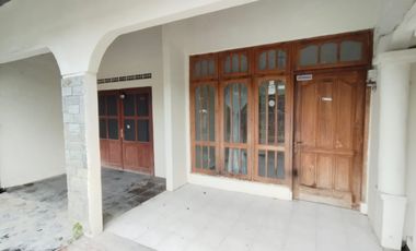 Dijual Rumah Murah Luas 150 m² di Perumahan Madu Asri Colomadu