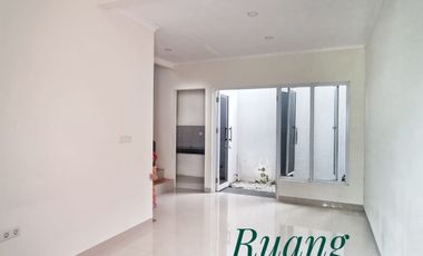 DIJUAL CEPAT RUMAH SIAP HUNI DI TOWNHOUSE PANORAMA JATIASIH. BEBAS BANJIR!