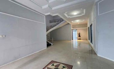 Dharmahusada Indah, Rumah Siap Huni, untuk Kantor,usaha Posisi Jalan K