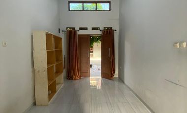 Rumah Over Kredit 89JT dkt Tol Sawangan di Puri Hasanah 5 Mampang