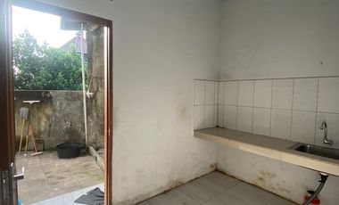 Rumah Over Kredit 89JT dkt Tol Sawangan di Puri Hasanah 5 Mampang