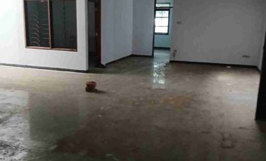 Rumah sewa di Klampis indah, Surabaya