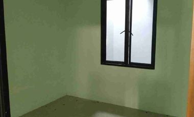 Rumah Secondary  Tanah Luas 90M² bangunan 60M², Dekat Pintu Tol Jatiwarna dan Jatiasih. 650 Juta