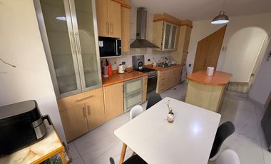 VENDO CASA DE 2PISOS MÁS AZOTEA | AMPLIA + PARQUE CERCA | ZONA RESIDENCIAL SEGURA – LOS CEDROS DE VILLA CHORRILLOS