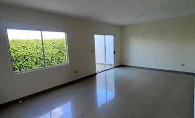 SE RENTA CASA EN MARALAGO RESIDENCIAL