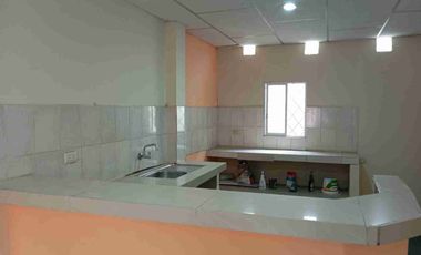 Renta de casa de 1 planta Mucho Lote 1 cerca de colegio Mundial