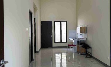 Disewakan Cepat Rumah Luas 108m² Siap Huni dan Strategis dekat Summarecon