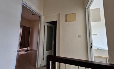 Disewa Rumah 2 Lantai Siap Huni Semi Furnished Green Lake City Duri Kosambi Jakarta Barat