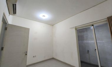 Disewa Rumah 2 Lantai Siap Huni Semi Furnished Green Lake City Duri Kosambi Jakarta Barat