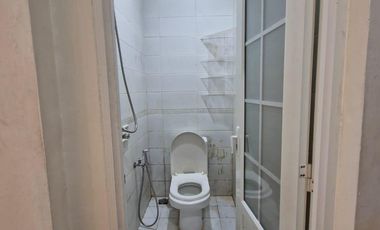 Disewa Rumah 2 Lantai Siap Huni Semi Furnished Green Lake City Duri Kosambi Jakarta Barat