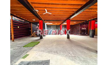 Amplio Terreno O Local Comercial A Un Paso Del Parque Kennedy - Miraflores