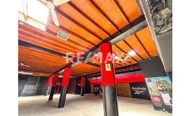 Amplio Terreno O Local Comercial A Un Paso Del Parque Kennedy - Miraflores