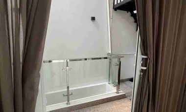 Dijual /Disewakan Rumah 2 Lt Furnish kebon jeruk