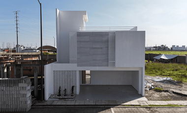 Casa en venta por la La Radial, Cholula