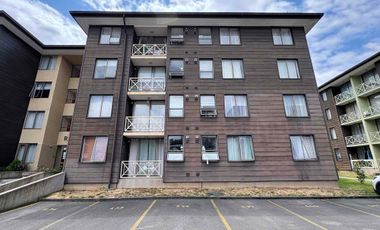 En arriendo departamento en condominio Jardín Prado