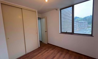 En arriendo departamento en condominio Jardín Prado