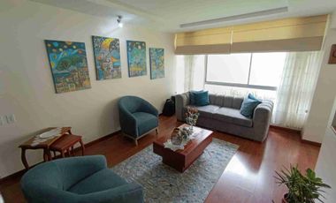 VENDO ACOGEDOR DEPARTAMENTO CON TRES HABITACIONES, DOS PARQUEADEROS
