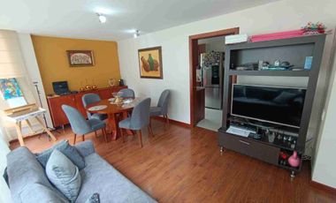 VENDO ACOGEDOR DEPARTAMENTO CON TRES HABITACIONES, DOS PARQUEADEROS