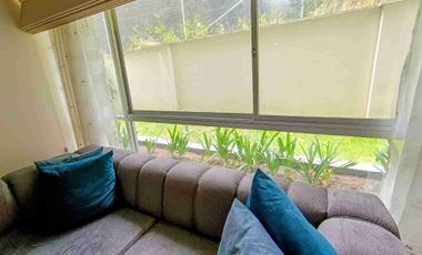 VENDO ACOGEDOR DEPARTAMENTO CON TRES HABITACIONES, DOS PARQUEADEROS