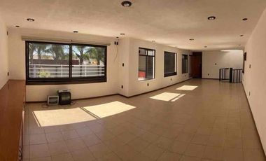 SE RENTA CASA EN PRIVADA. 📍Lomas 4ta sección.