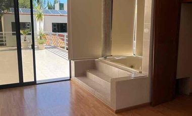 SE RENTA CASA EN PRIVADA. 📍Lomas 4ta sección.