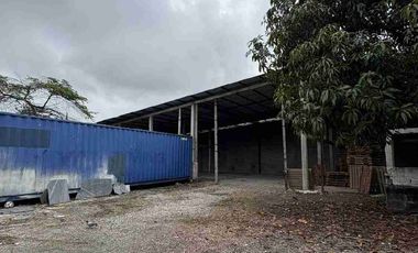 Terreno comercial y galpón de alquiler en Vergeles, cerca Mall del Norte