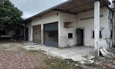 Terreno comercial y galpón de alquiler en Vergeles, cerca Mall del Norte