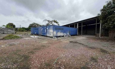 Terreno comercial y galpón de alquiler en Vergeles, cerca Mall del Norte