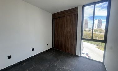 Casa en Renta en Zenith, Real de Valdepeñas ,3 Recámaras y Roof Top