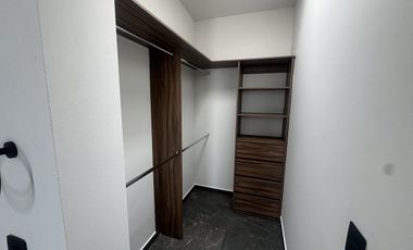 Casa en Renta en Zenith, Real de Valdepeñas ,3 Recámaras y Roof Top