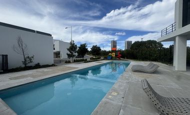 Casa en Renta en Zenith, Real de Valdepeñas ,3 Recámaras y Roof Top