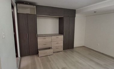 Casa en Renta de 2 Niveles con 3 Recámaras y Cochera Techada