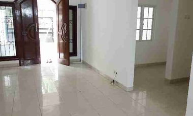 RUMAH SIAP HUNI SEMI FURNISH DI KENCANA LOKA BSD TANGSEL