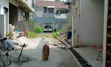 Dijual Rumah Siap Huni 2 Lantai SHM Dijakarta Timur