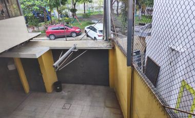 Vendo casa  familiar amplia en alborada 11et lista para habitar.