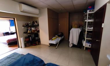 Vendo casa  familiar amplia en alborada 11et lista para habitar.