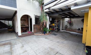 Vendo casa  familiar amplia en alborada 11et lista para habitar.