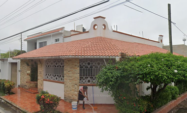 BONITA CASA EN VENTA EN CHETUMAL, QUINTANA ROO