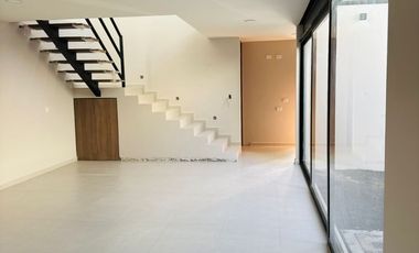 CASA DE AUTOR NUEVA EN VENTA