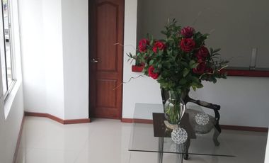 Venta o Permuta Casa en la Circunvalar Pereira / Casa Comercial en Pereira (3 locales 1 apartamento 265 m2) / Recibo Toyota TXL o propiedades Pereira