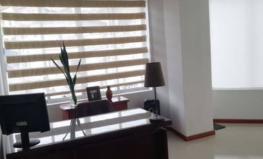 Venta o Permuta Casa en la Circunvalar Pereira / Casa Comercial en Pereira (3 locales 1 apartamento 265 m2) / Recibo Toyota TXL o propiedades Pereira