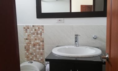 Venta o Permuta Casa en la Circunvalar Pereira / Casa Comercial en Pereira (3 locales 1 apartamento 265 m2) / Recibo Toyota TXL o propiedades Pereira