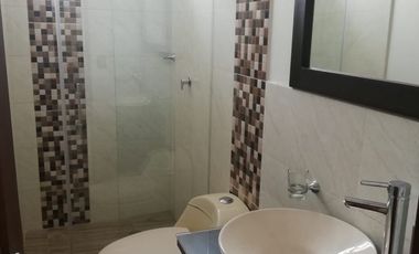 Venta o Permuta Casa en la Circunvalar Pereira / Casa Comercial en Pereira (3 locales 1 apartamento 265 m2) / Recibo Toyota TXL o propiedades Pereira
