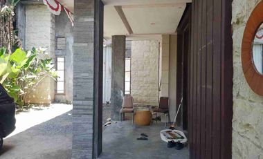 Dijual murah  rumah dan workshop aset bank macet di kedamean gresik