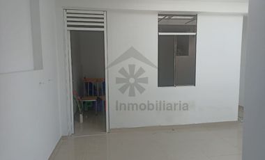 VENTA DE CASA COMERCIAL MUY CERCA AL PARQUE PRINCIPAL DE PIMENTEL