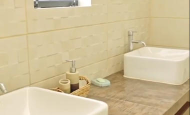 ALQUILER | CASA DE CAMPO EN CONDOMINIO | PUCUSANA | 4 DORMITORIOS | 6 BAÑOS | AMOBLADA Y EQUIPADA | PISCINA | TERRAZA | JARDINES | CLUB HOUSE